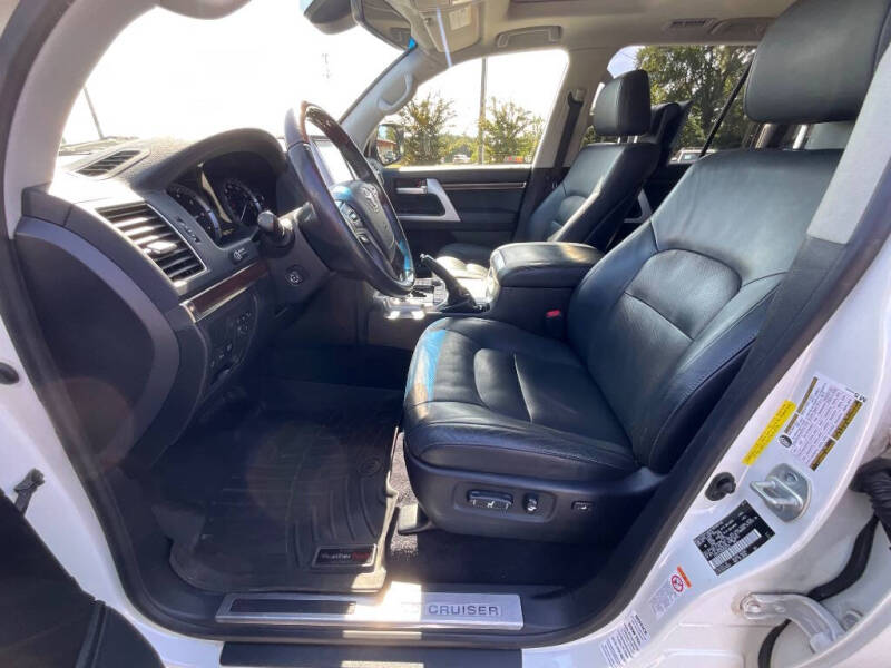 2016 Toyota Land Cruiser