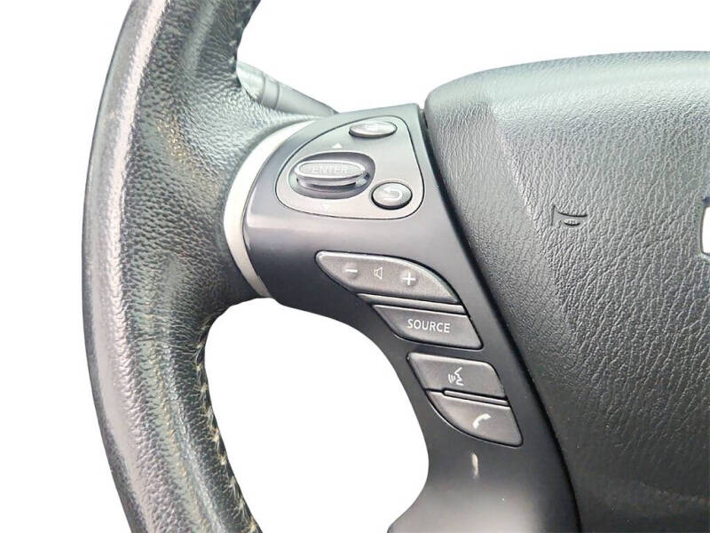 2017 Nissan Pathfinder Platinum