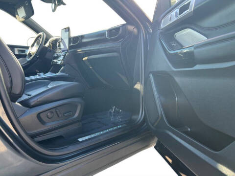 2023 Ford Explorer Hybrid Platinum