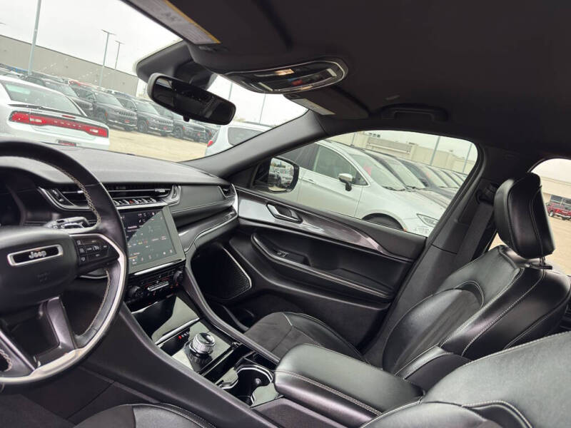 2022 Jeep Grand Cherokee Altitude