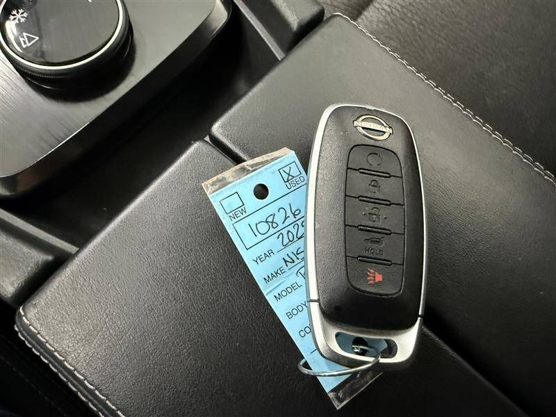 2025 Nissan Rogue SV