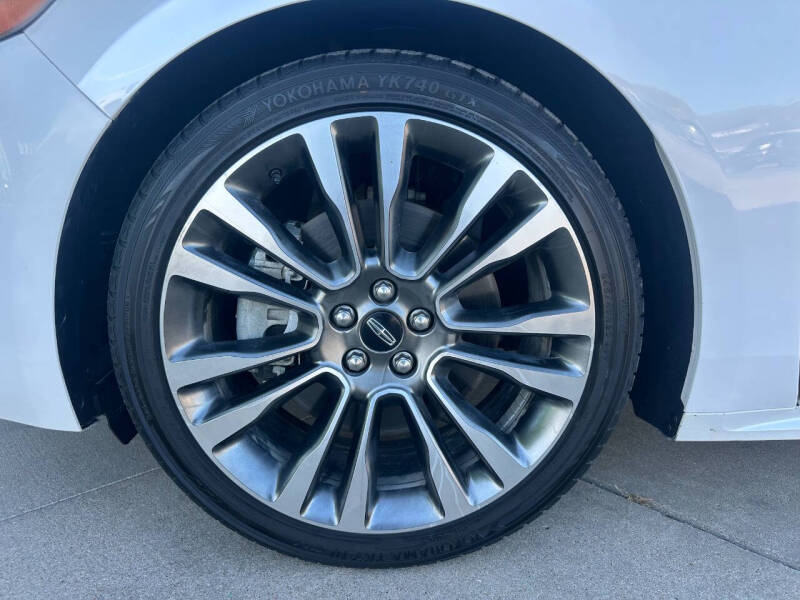 2017 Lincoln Continental Reserve