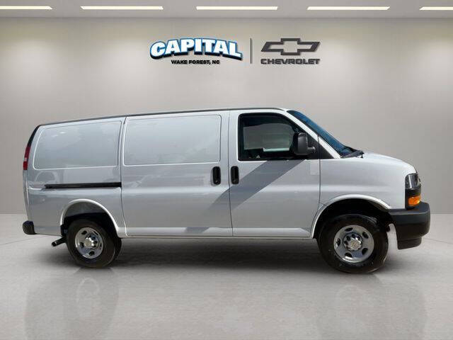2025 Chevrolet Express 2500
