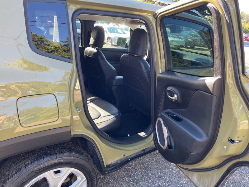 2015 Jeep Renegade Limited photo 4