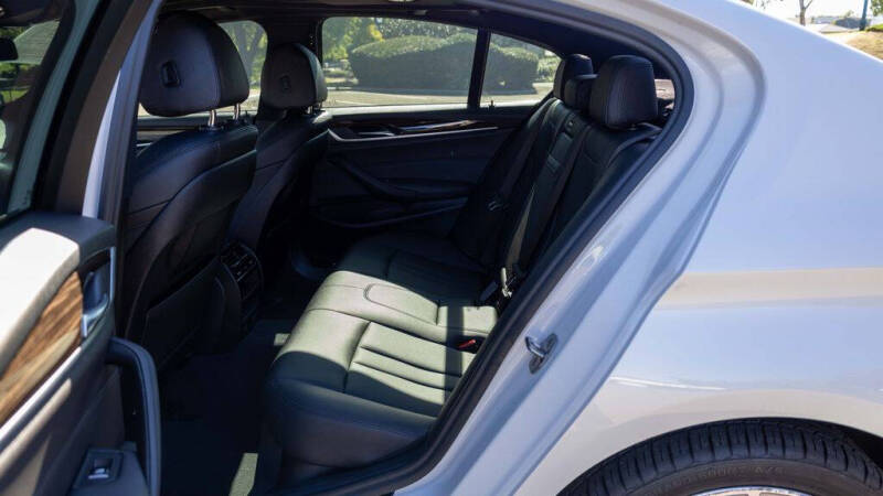 2020 BMW 5 Series 530i