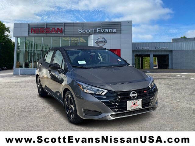2025 Nissan Versa SR