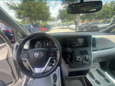 2017 Toyota Sienna