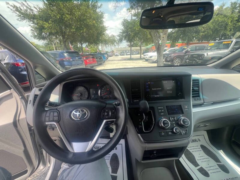 2017 Toyota Sienna