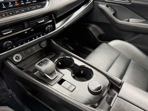 2022 Nissan Rogue SL