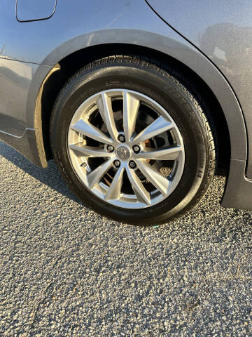 2014 Infiniti Q50 Premium