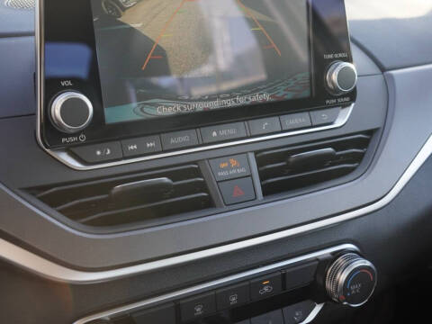 2025 Nissan Altima 2.5 SR