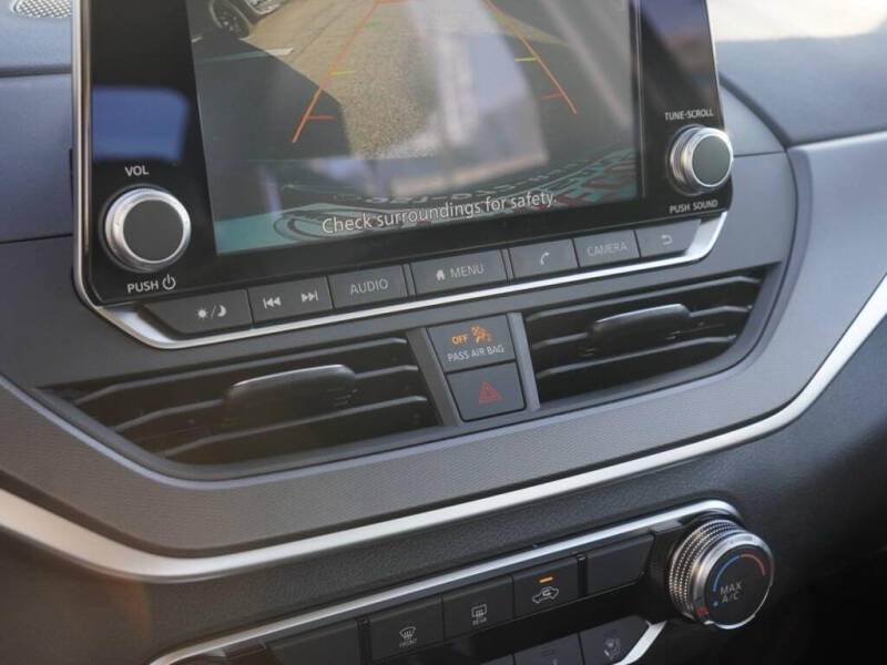 2025 Nissan Altima 2.5 SR