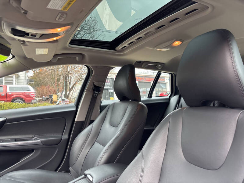 2016 Volvo V60 T5 Premier