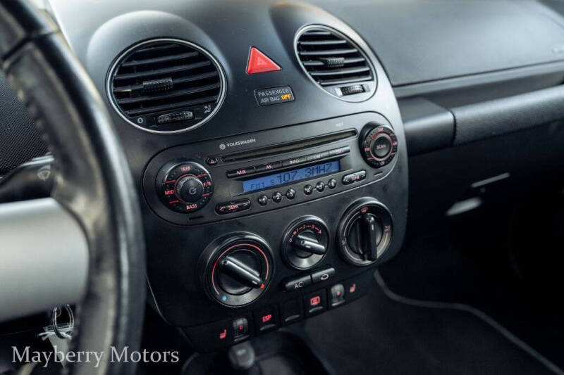 2010 Volkswagen New Beetle