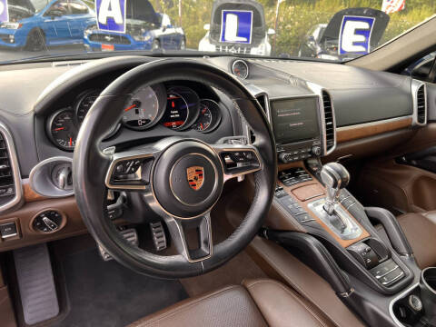 2017 Porsche Cayenne S