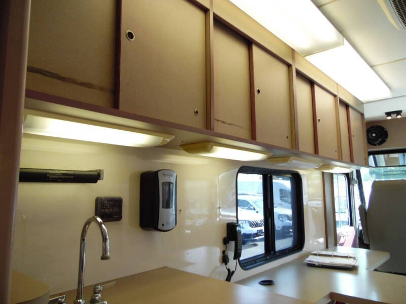 2003 Freightliner MT55 Chassis