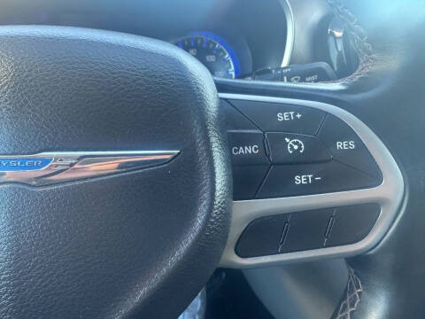 2017 Chrysler Pacifica Touring-L