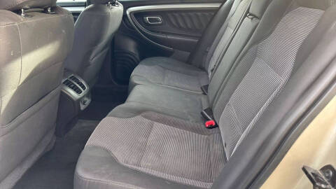 2017 Ford Taurus SEL