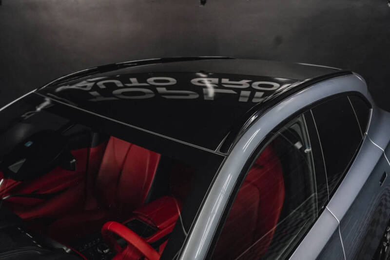 2021 Aston Martin DBX