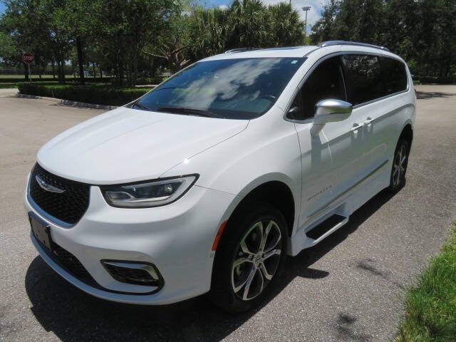 2022 Chrysler Pacifica Pinnacle