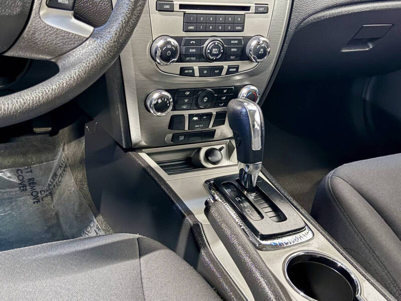 2012 Ford Fusion SE