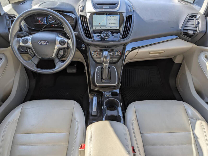 2017 Ford C-MAX Energi Titanium