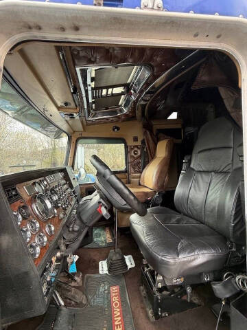 2000 Kenworth W900