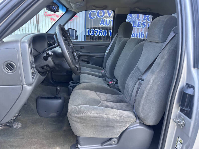 2004 Chevrolet Silverado 1500 LS