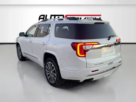 2022 GMC Acadia Denali
