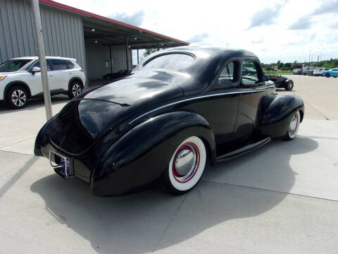 1940 Ford Custom