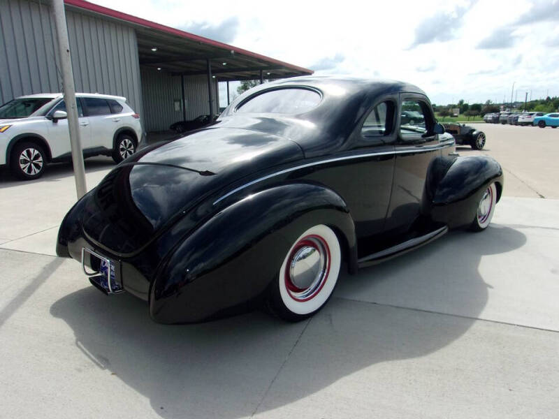 1940 Ford Custom