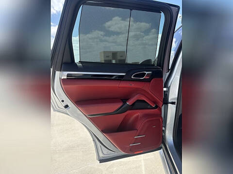 2016 Porsche Cayenne GTS