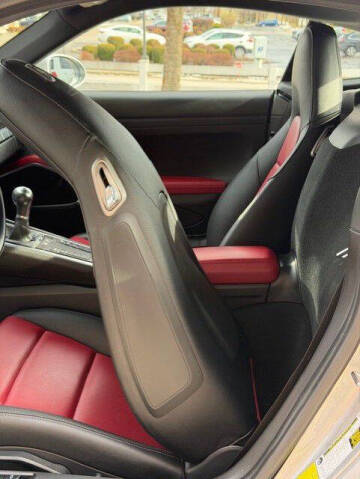 2024 Porsche 718 Cayman