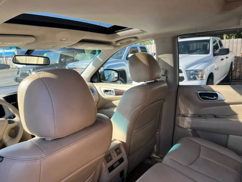 2015 Nissan Pathfinder Platinum