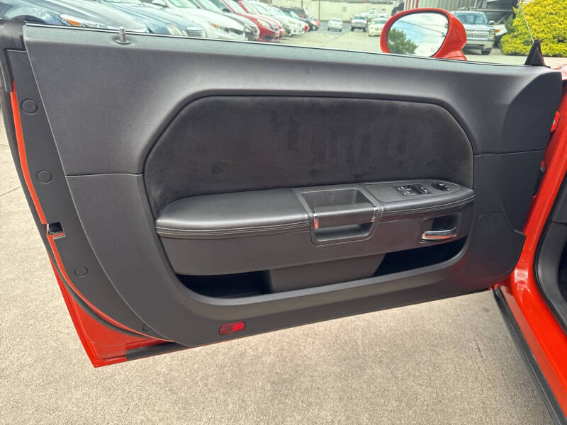 2008 Dodge Challenger SRT8