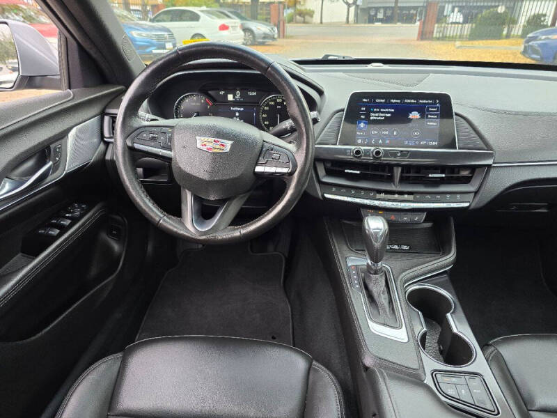 2023 Cadillac CT4 Luxury