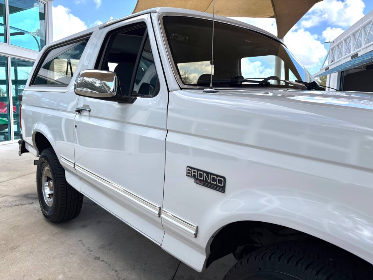 1993 Ford Bronco 19