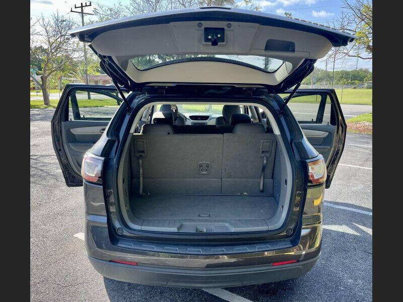 2016 Chevrolet Traverse SUV - $12,995