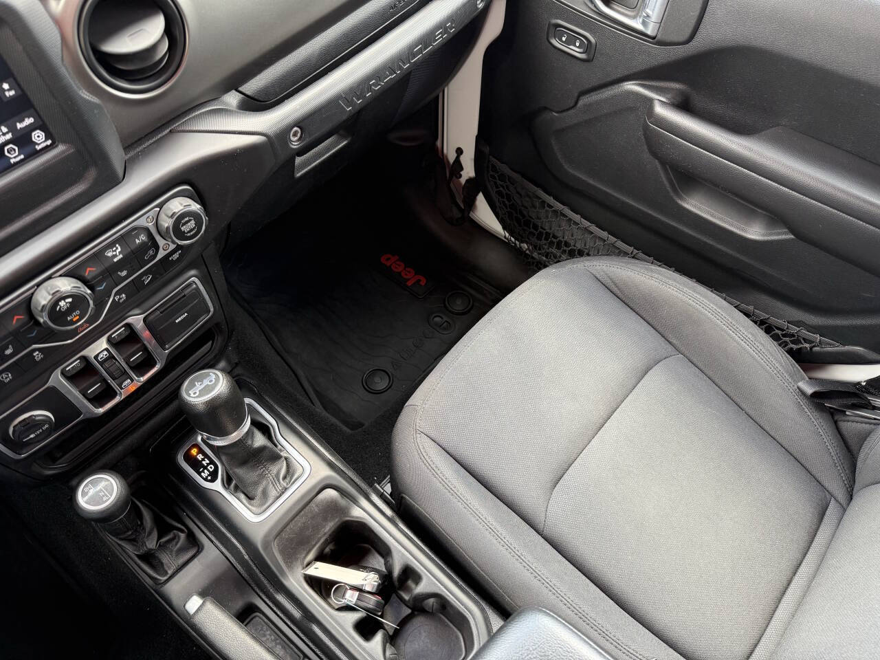 2018 Jeep Wrangler Unlimited Sport photo 23