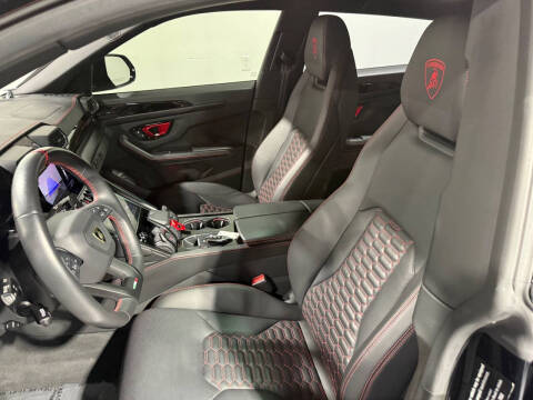 2023 Lamborghini Urus S