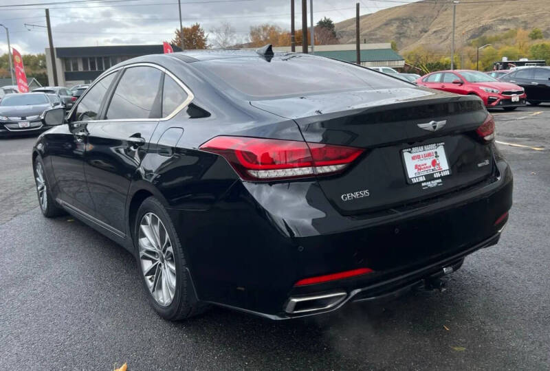 2016 Hyundai Genesis