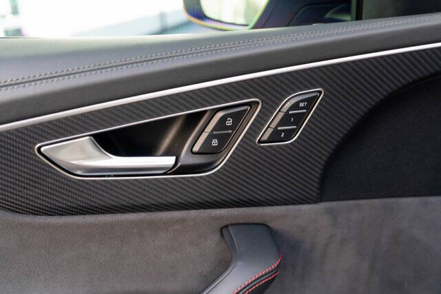 2023 Audi RS Q8 39