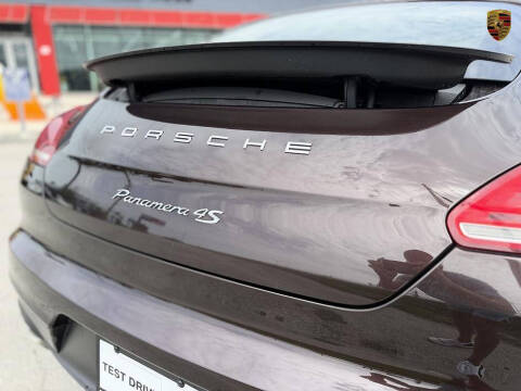 2016 Porsche Panamera