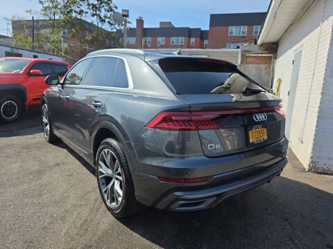 2021 Audi Q8 quattro Premium Plus 55 TFSI