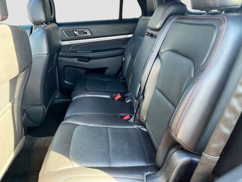 2017 Ford Explorer Sport