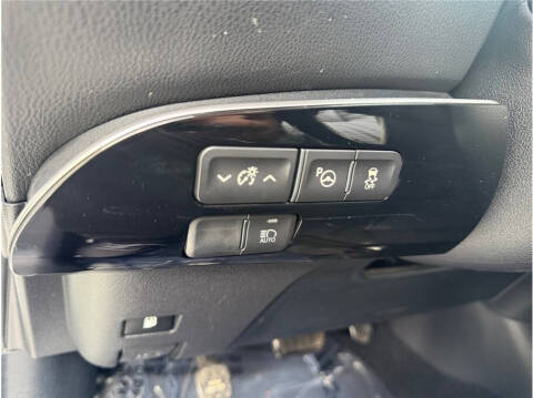 2017 Toyota Prius Three Touring