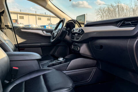 2022 Ford Escape SEL