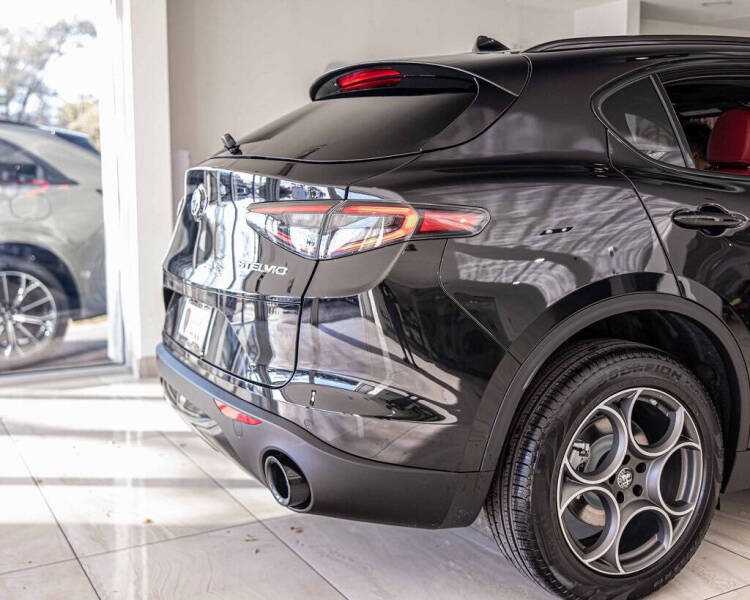 2025 Alfa Romeo Stelvio