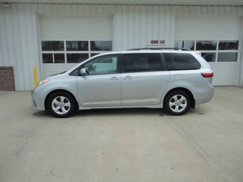 2020 Toyota Sienna LE 7-Passenger Auto Access Seat