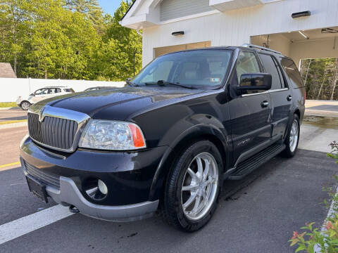 2004 Lincoln Navigator for sale at Manchester Motorsports in Goffstown NH